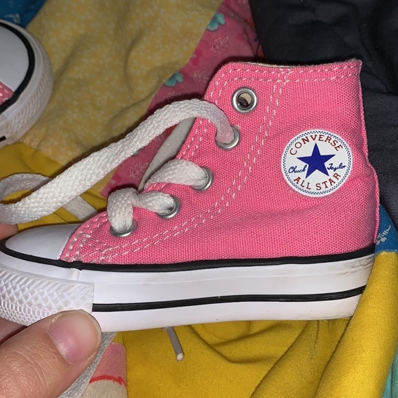 Converse infant sneakers. Size 3. - Picture 3 of 8